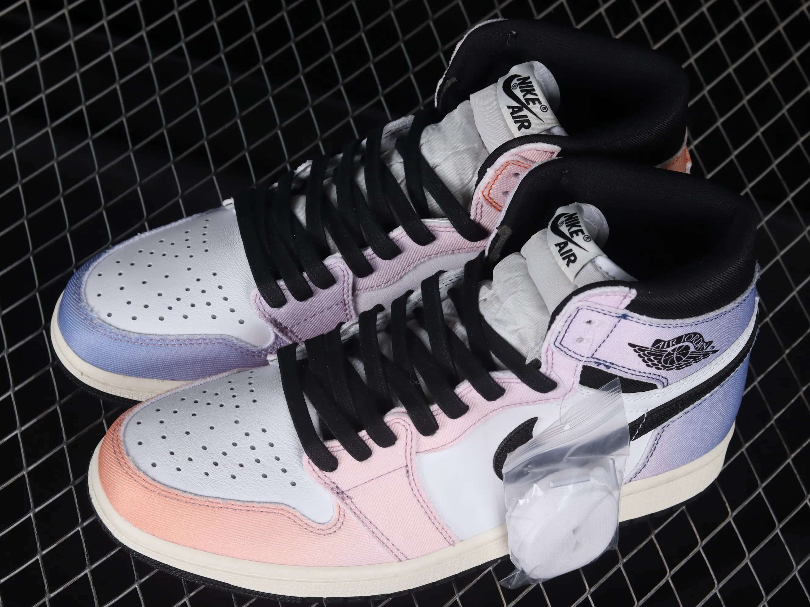 All categories Air Jordan Jordan series basketball shoes Air Jordan 1 High Air Jordan 1 High OG "Skyline" AJ1 Jordan 1 denim high-top basketball shoes DX0054-805